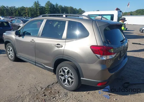 2019 Subaru Forester Premium z USA, uszkodzony, nr VIN JF2SKAEC7KH421697
